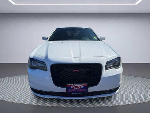 Used 2023 Chrysler 300 S RWD image 9