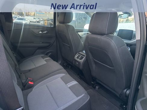 Certified 2025 Chevrolet Blazer LT w/ Convenience Package image 9