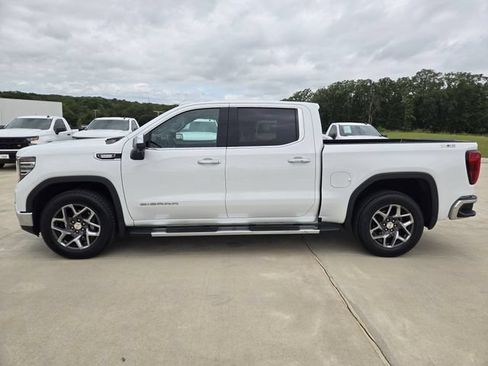 Used 2024 GMC Sierra 1500 SLT w/ SLT Premium Plus Package AWD/4WD image 5