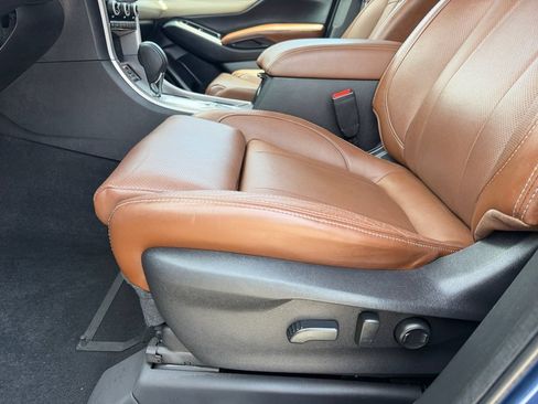 Used 2019 Subaru Ascent Touring w/ Popular Package #2 AWD/4WD image 11