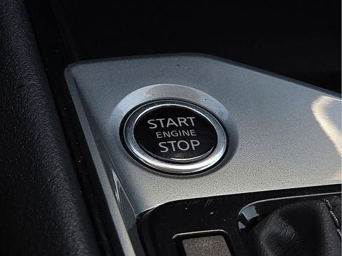 Used 2024 Nissan Altima 2.5 SV FWD image 15