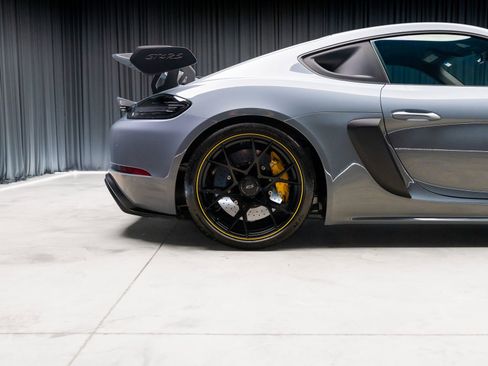 Used 2024 Porsche 718 Cayman GT4 RS w/ Accent Package Logos RWD image 28