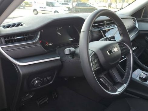 Used 2023 Jeep Grand Cherokee L Laredo w/ Luxury Tech Group I image 7