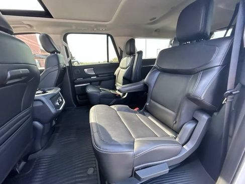 Used 2025 Ford Expedition Max Platinum w/ Driver's Package AWD/4WD image 53