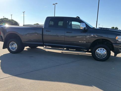 Used 2023 RAM 3500 Laramie AWD/4WD image 30