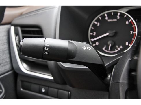 Certified 2023 Nissan Rogue SV FWD image 21