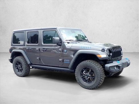 Used 2024 Jeep Wrangler Unlimited AWD/4WD image 5