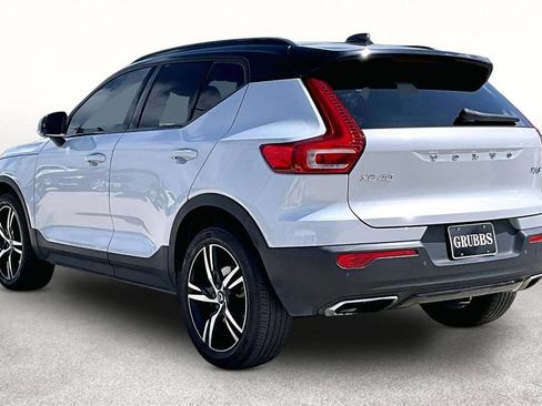 Used 2020 Volvo XC40 T5 R-Design AWD/4WD image 14