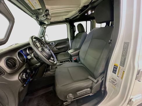 Used 2023 Jeep Wrangler Unlimited w/ Cold Weather Group image 13