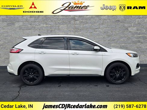 Used 2021 Ford Edge ST-Line w/ Class II Trailer Tow Package AWD/4WD image 6