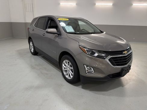 Used 2018 Chevrolet Equinox LT FWD image 4