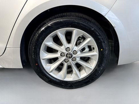 Used 2022 Toyota Corolla LE w/ LE Convenience Package FWD image 37
