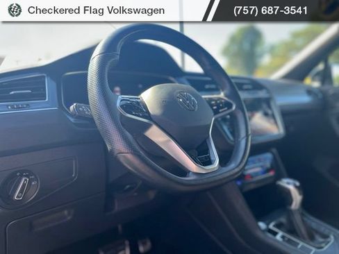 Used 2022 Volkswagen Tiguan SE R-Line FWD image 17