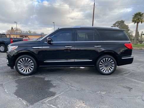 Used 2018 Lincoln Navigator Reserve w/ Technology Package image 3