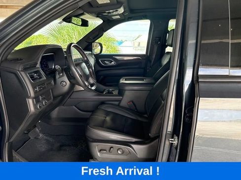 Used 2022 Chevrolet Tahoe RST w/ Luxury Package RWD image 2