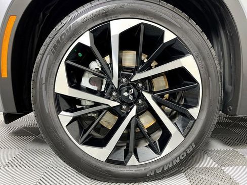 Used 2023 Mitsubishi Outlander SEL image 13