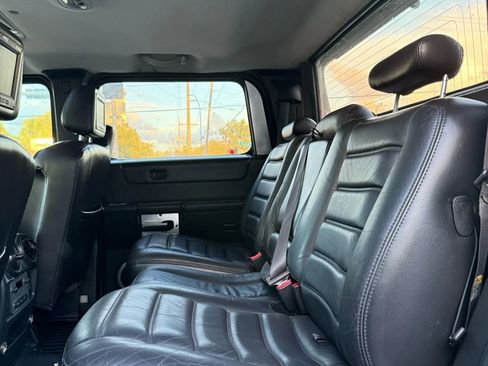 Used 2005 HUMMER H2 SUT w/ Preferred Equipment Group image 16