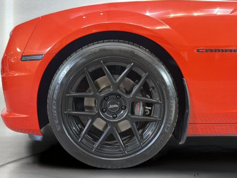 Used 2011 Chevrolet Camaro SS RWD image 36