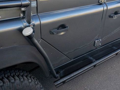 Used 1993 Land Rover Defender 110 image 23