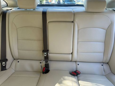 Used 2024 Chevrolet Malibu LT image 32