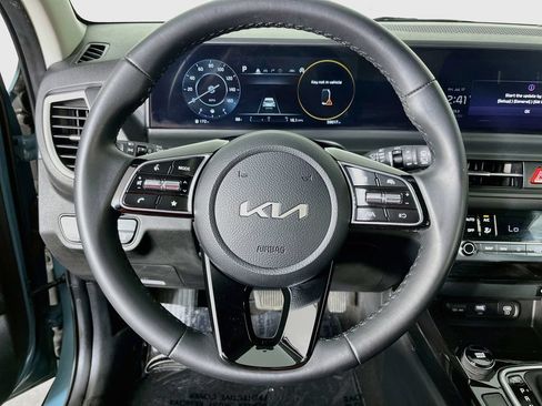 Used 2024 Kia Seltos EX FWD image 13