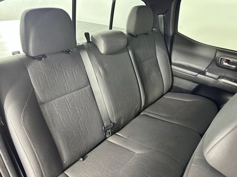 Used 2017 Toyota Tacoma 4x4 Double Cab image 29