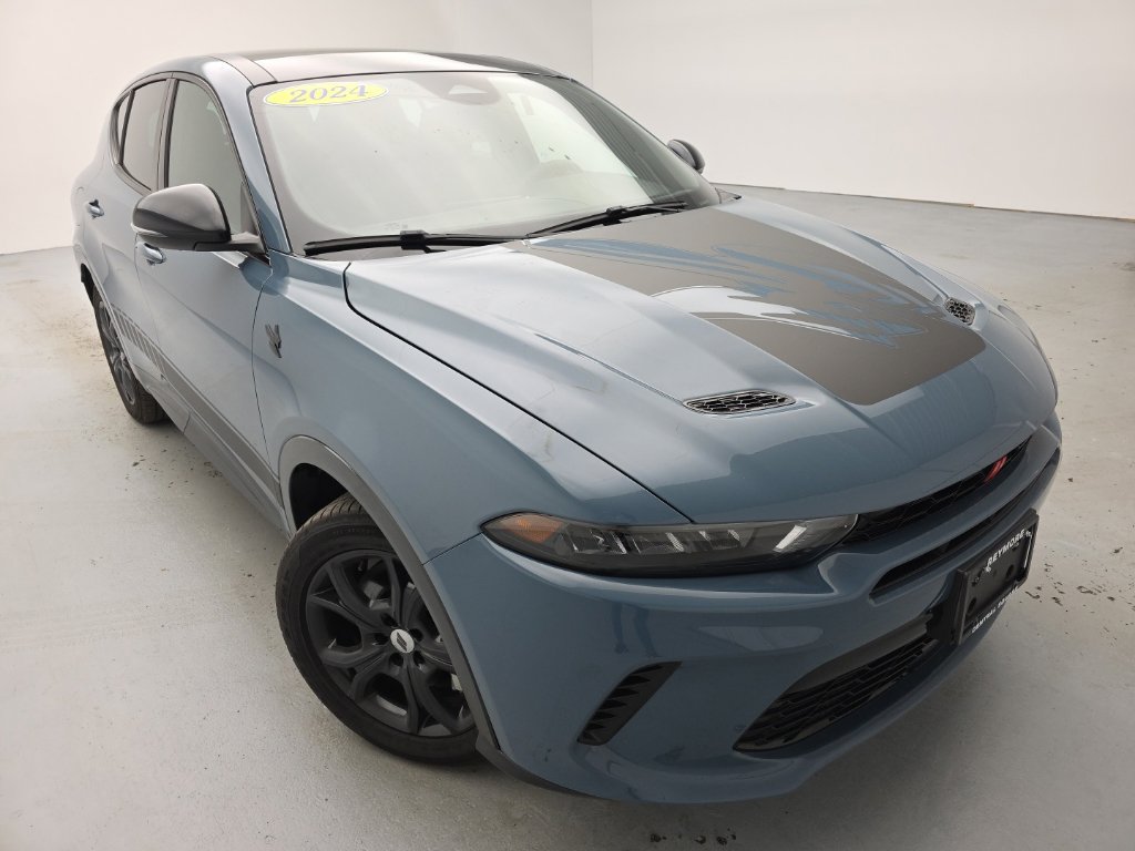 Used 2024 Dodge Hornet R/T Plus w/ R/T Blacktop Package AWD/4WD image 4