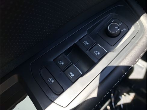 New 2026 Volkswagen Atlas Cross Sport SE AWD/4WD image 23