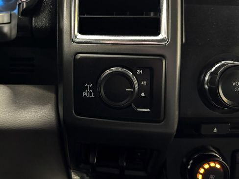 Used 2017 Ford F250 XLT image 31