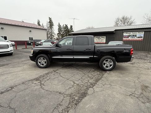 Used 2008 Dodge Dakota Laramie image 2