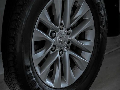 Used 2023 Lexus GX 460 Premium image 5