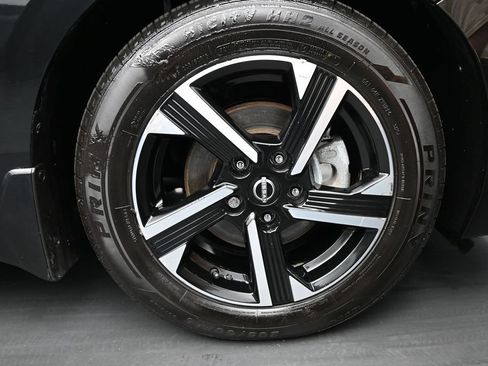 Used 2024 Nissan Sentra SV FWD image 10