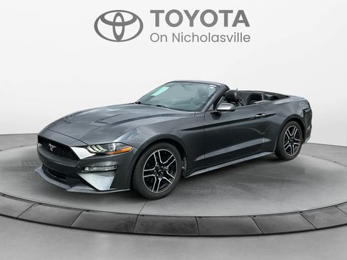 Used 2020 Ford Mustang Premium RWD image 9
