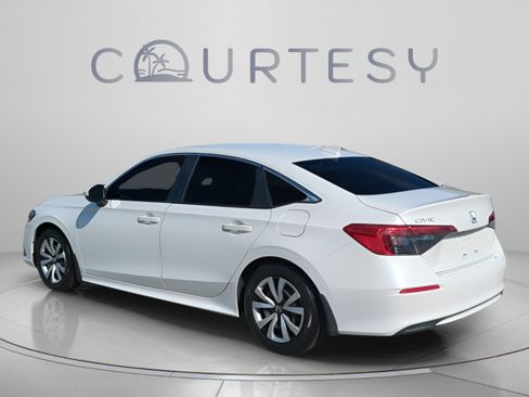 Used 2023 Honda Civic LX image 5