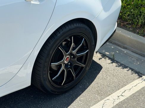 Used 2019 Kia Forte LXS FWD image 5