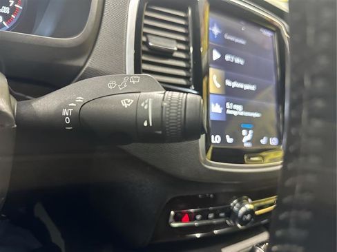 Used 2018 Volvo XC90 T6 Momentum w/ Convenience Package AWD/4WD image 16