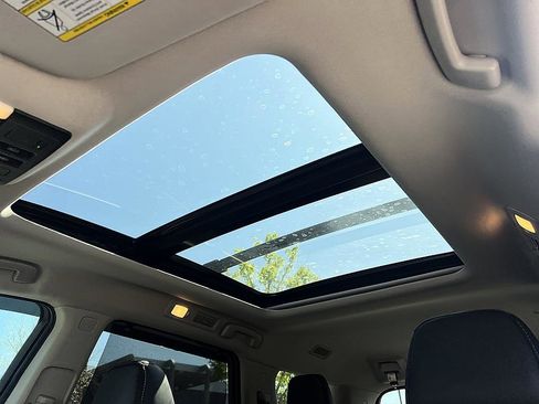 Certified 2022 Nissan Pathfinder SL w/ SL Premium Package image 19