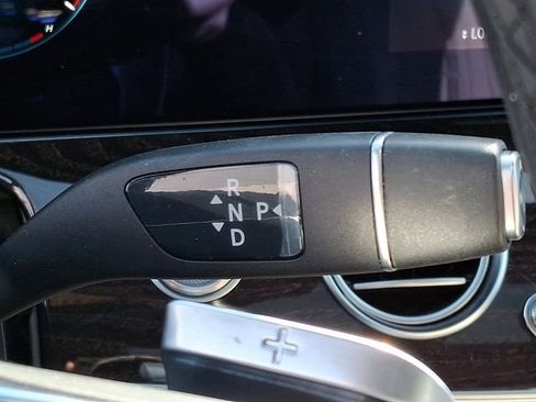 Used 2022 Mercedes-Benz E 350 4MATIC Sedan image 17
