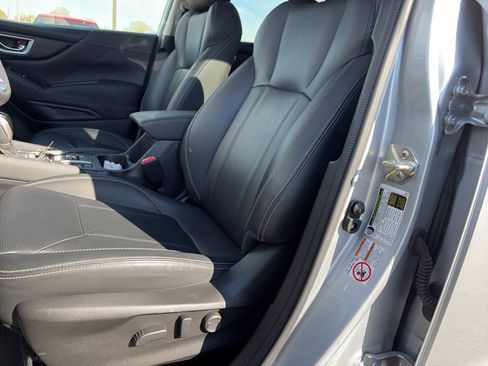 Used 2019 Subaru Forester Limited image 10