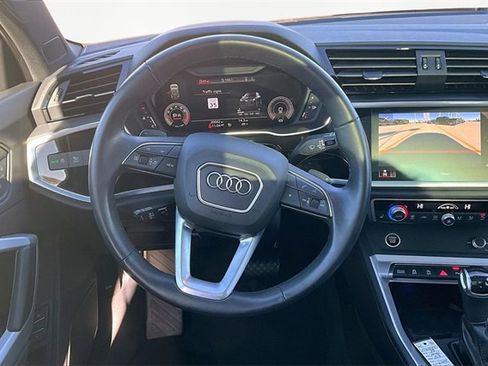 Used 2023 Audi Q3 2.0T Premium Plus w/ Premium Plus Package image 5