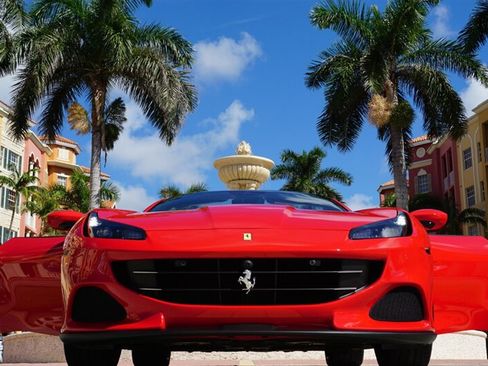 Used 2022 Ferrari Portofino M RWD image 31
