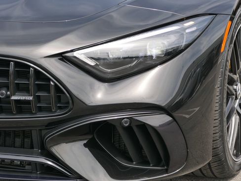 Used 2023 Mercedes-Benz SL 63 AMG 4MATIC w/ Driver Assistance Package image 8