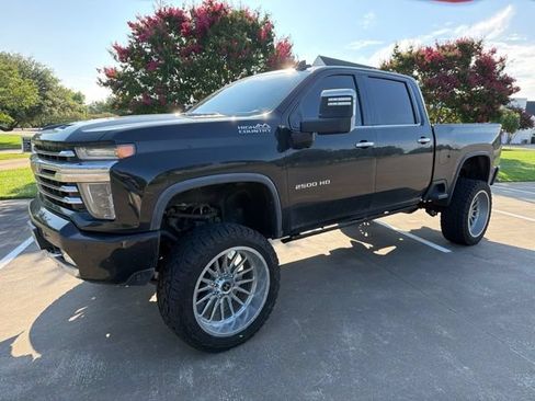 Used 2020 Chevrolet Silverado 2500 High Country w/ Z71 Off-Road Package AWD/4WD image 2