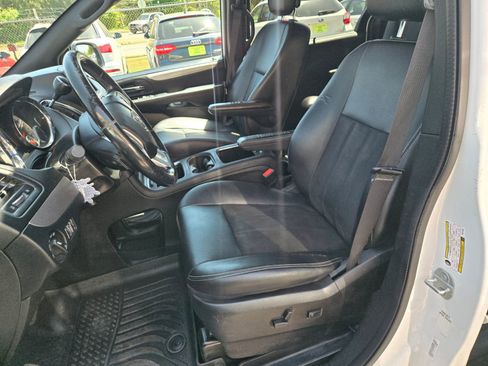 Used 2019 Dodge Grand Caravan GT image 7