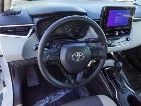 Certified 2023 Toyota Corolla LE image 10