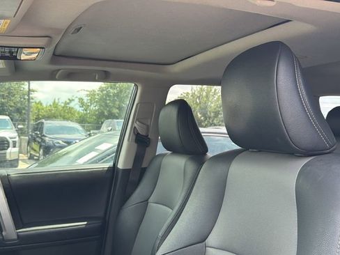 Used 2019 Toyota 4Runner SR5 Premium RWD image 3