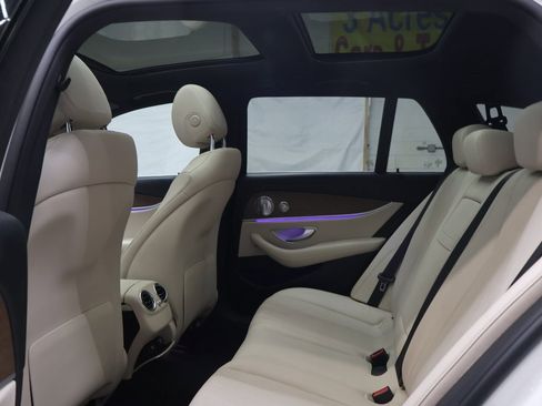 Used 2017 Mercedes-Benz E 400 4MATIC Wagon image 14