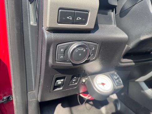 Used 2019 Ford F150 Lariat w/ Equipment Group 502A Luxury AWD/4WD image 13