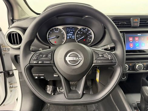 Used 2025 Nissan Versa S w/ Trunk Package FWD image 24