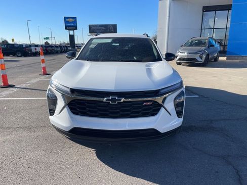 New 2026 Chevrolet Trax RS w/ Driver Confidence Package FWD image 7